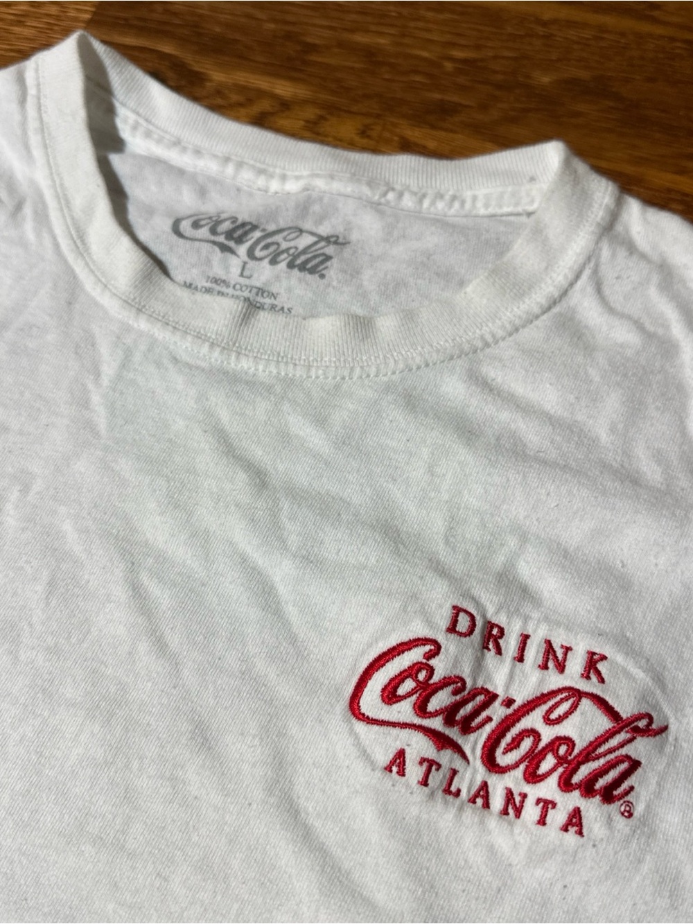 Coca-Cola Red Embroidered Logo White Classic Logo T-Shirt - Size Large